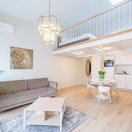 Modern Loft Apartment W/Free Parking No.2 Marijampolė Buitenkant foto